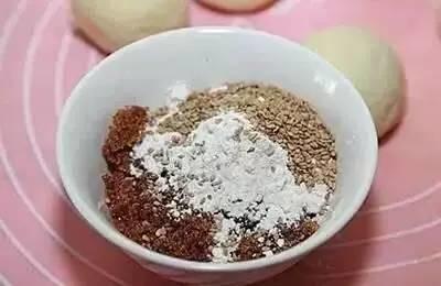 ?紅糖姜粉炒白面｜DIY溫熱代餐粉調好“老胃病”