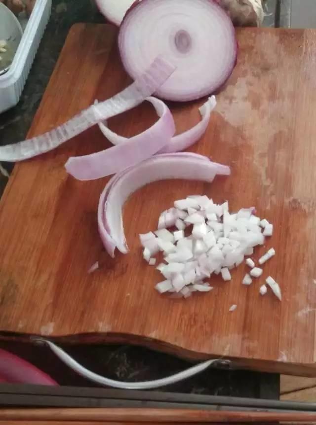原始點佳肴：土豆泥釀洋蔥