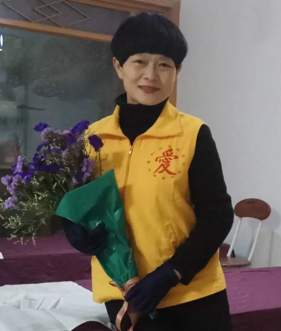 佛山原始點中心學員花開武漢:原始點調理甲亢,脖子粗案例 佛山原始點中心學員花開武漢:原始點調理甲亢,脖子粗案例